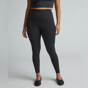 EUC Everlane black Perform leggings, size XXL